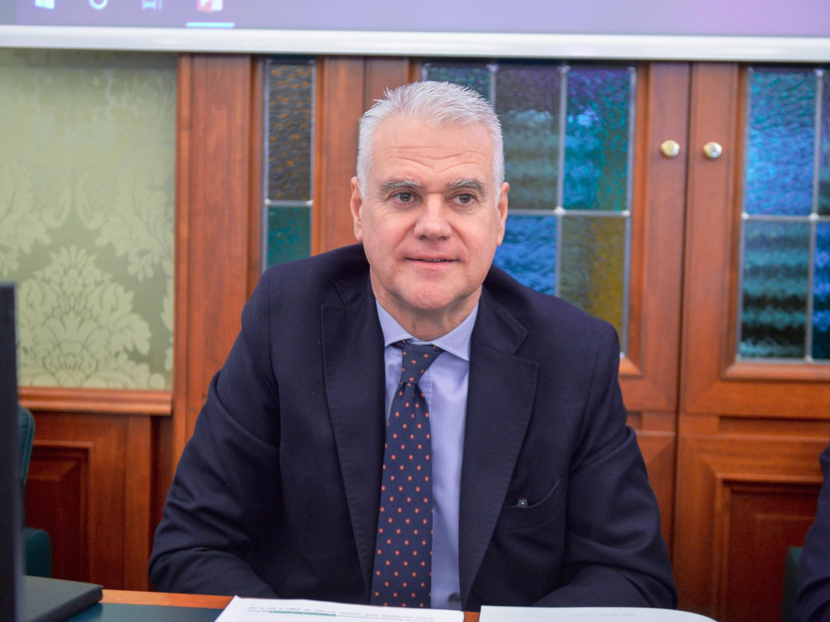 Pnrr, Zangrillo: "Al lavoro con Fitto per assunzioni a supporto degli enti locali"