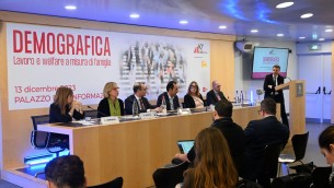 Politiche del lavoro, educazione finanziaria e welfare aziendale: gli strumenti per incentivare la natalità