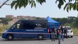 Poliziotta uccisa, il racconto del testimone: "Un colpo alla nuca" - Video