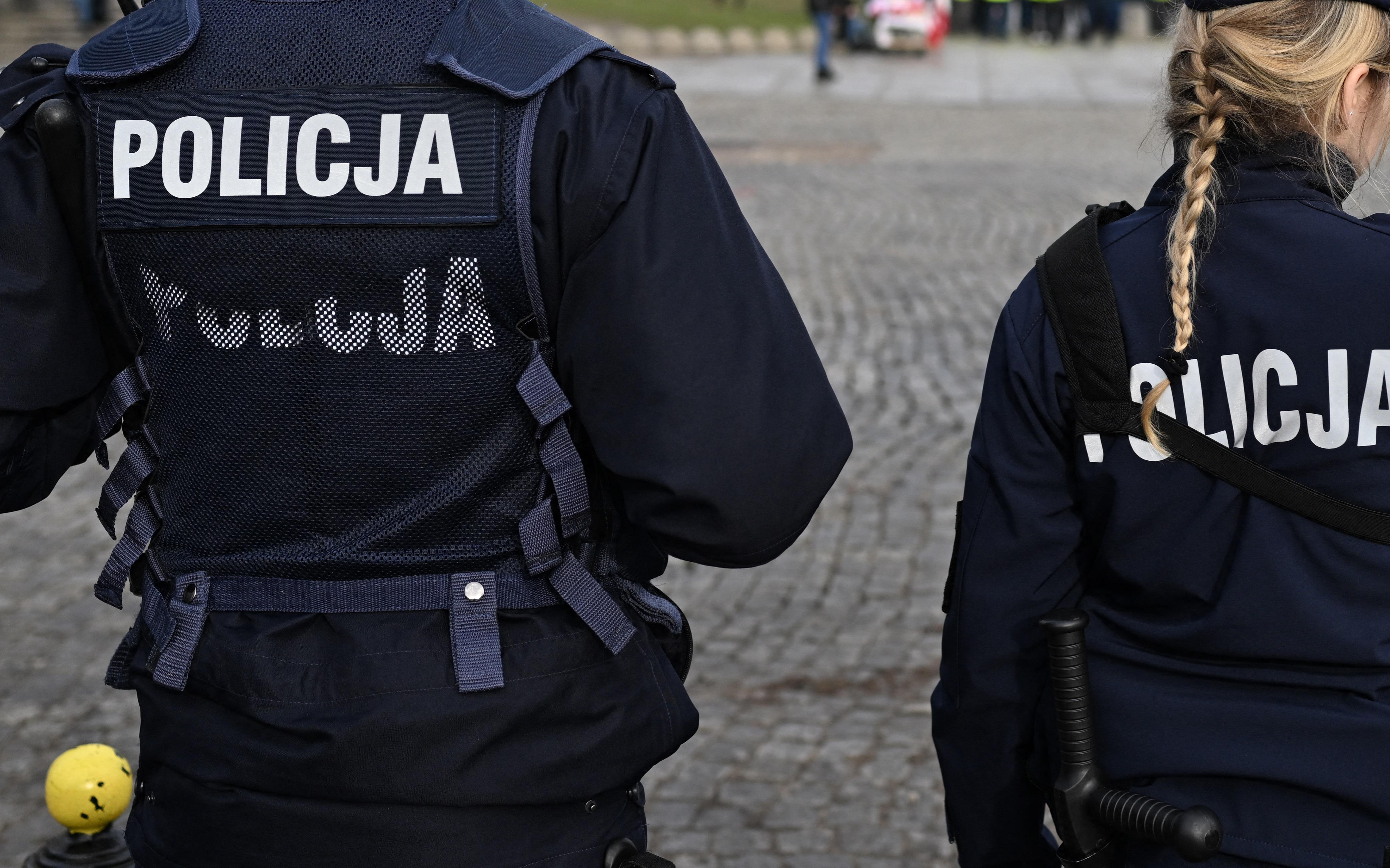 Polonia, auto su pedoni: 17 feriti