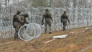 Polonia, tensioni con Minsk: 2mila militari al confine con Bielorussia