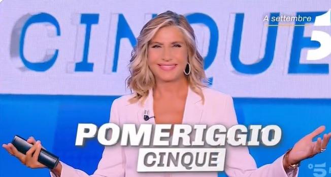 Pomeriggio 5, il promo con Myrta Merlino: sui social nostalgia di Barbara d’Urso