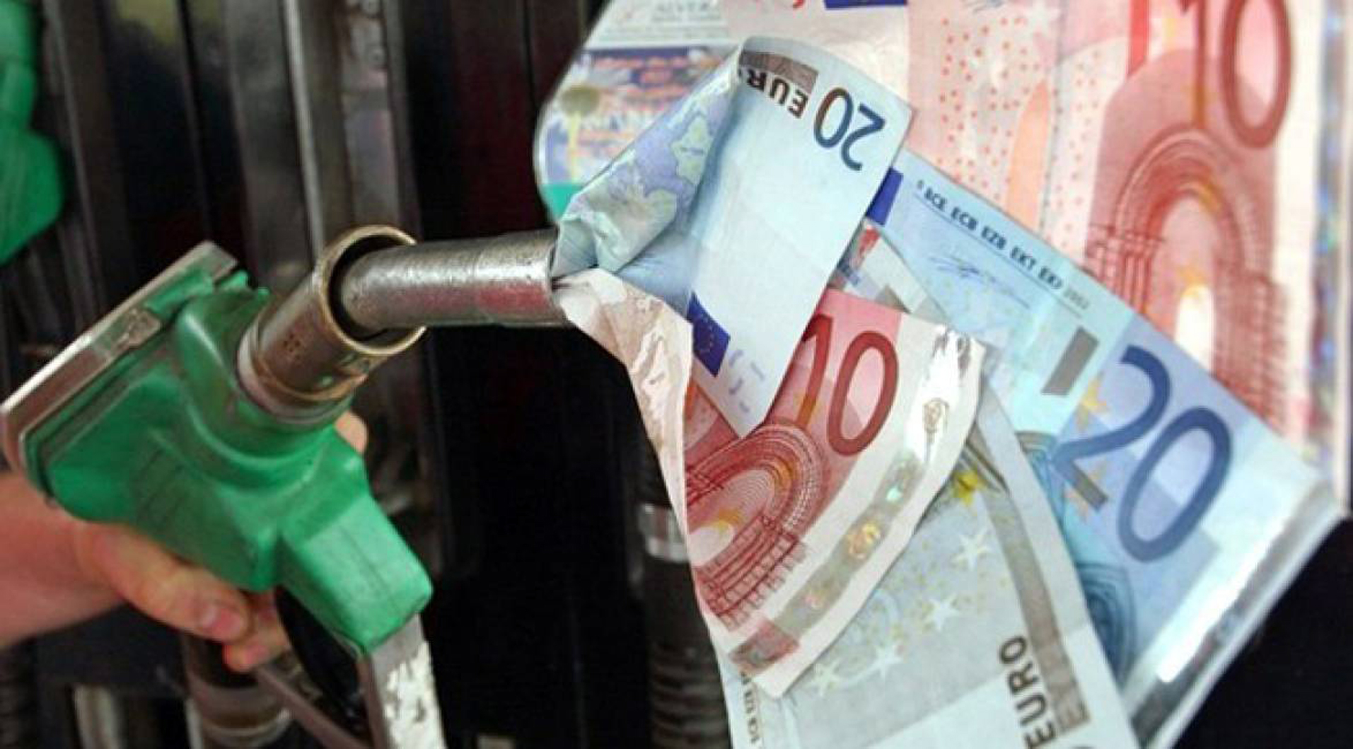 pompa-di-benzina-700494