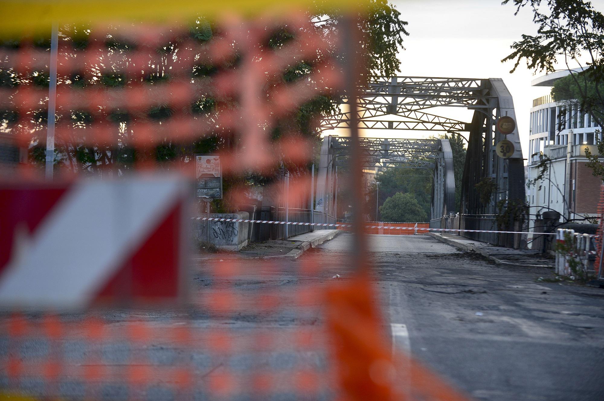 Ponte di Ferro, procura Roma apre fascicolo per incendio colposo