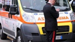 Porsche si ribalta e prende fuoco, morti tre giovani nel Brindisino
