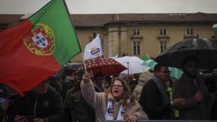 Portogallo al voto per le elezioni anticipate, tra rischio stallo e incognita estrema destra