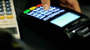 Pos obbligatorio dal 30 giugno, scattano le multe per chi non lo ha