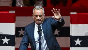 Posizioni no vax e complotti, l'allarme degli esperti sulla nomina di Kennedy Jr alla Salute Usa