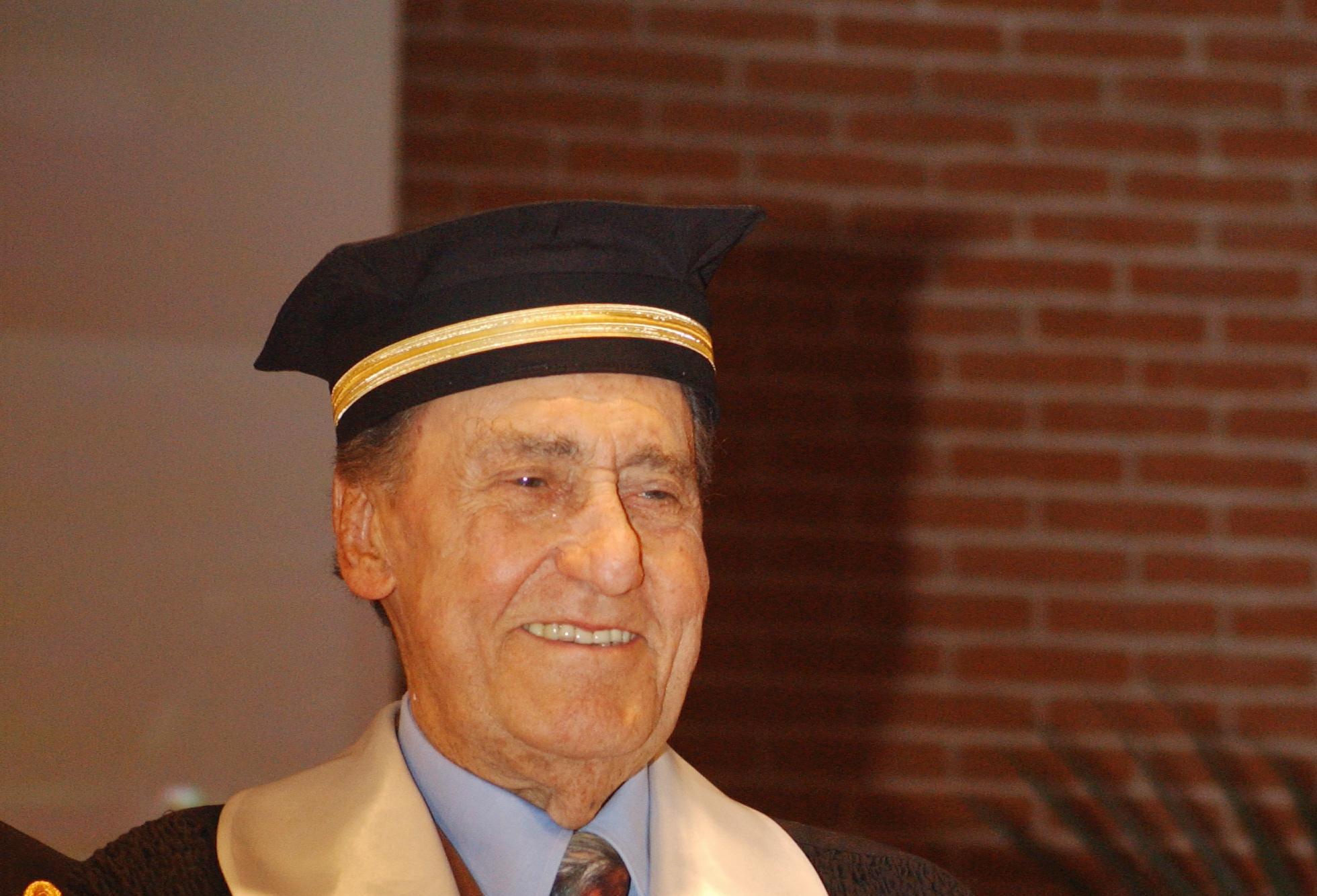 "Potrebbe essere spia Urss", i sospetti della Svizzera su Alberto Sordi