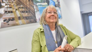 Premio Strega Poesia, Vivian Lamarque vince prima edizione