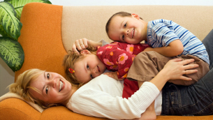 prendersi-cura-due-bambini
