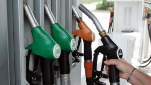 Prezzo benzina e diesel oggi in aumento in Italia