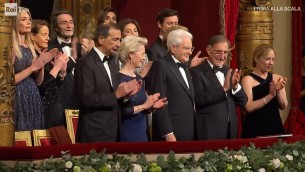 Prima alla Scala 2022: standing ovation per Mattarella: 5 minuti di applausi