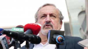 Primarie Pd e presunti finanziamenti illeciti, Emiliano assolto