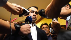 Primo giorno per Di Maio rappresentante per il Golfo, l'esordio anche su Twitter