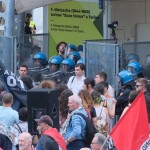 Pro Pal tentano di entrare al Salone del Libro di Torino, tensioni con polizia