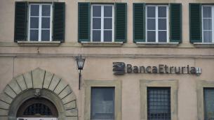 Processo Banca Etruria: assolti i 14 imputati, anche papà Boschi