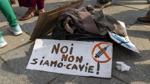Proteste no vax, Sileri: "Bloccare treni o picchiare persone è terrorismo"