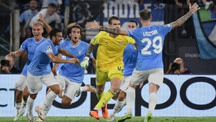 Provedel gol in Lazio-Atletico, quando il portiere diventa bomber