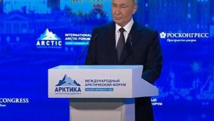 Putin: "Groenlandia non riguarda Russia, Nato cerca scontro nell'Artico"