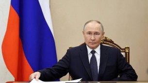 Putin in cattedra: i manuali delle medie che cancellano l'Ucraina