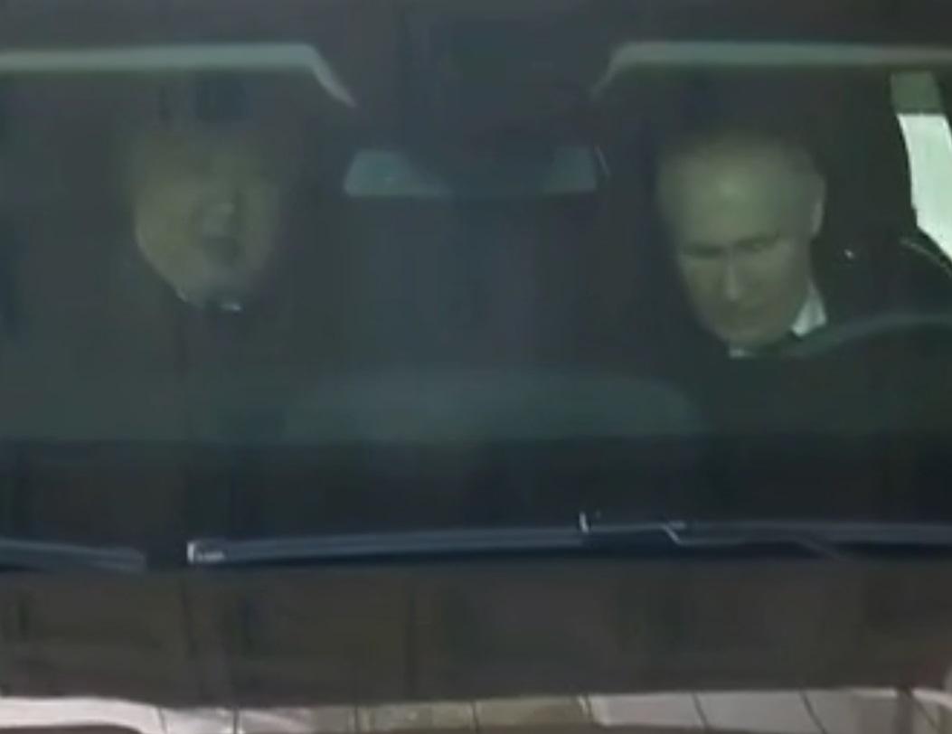 Putin pilota e Kim navigatore, la coppia nella supercar - Video