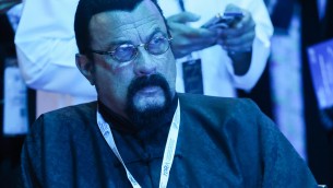 Putin premia Steven Seagal con l'Ordine dell'Amicizia della Russia