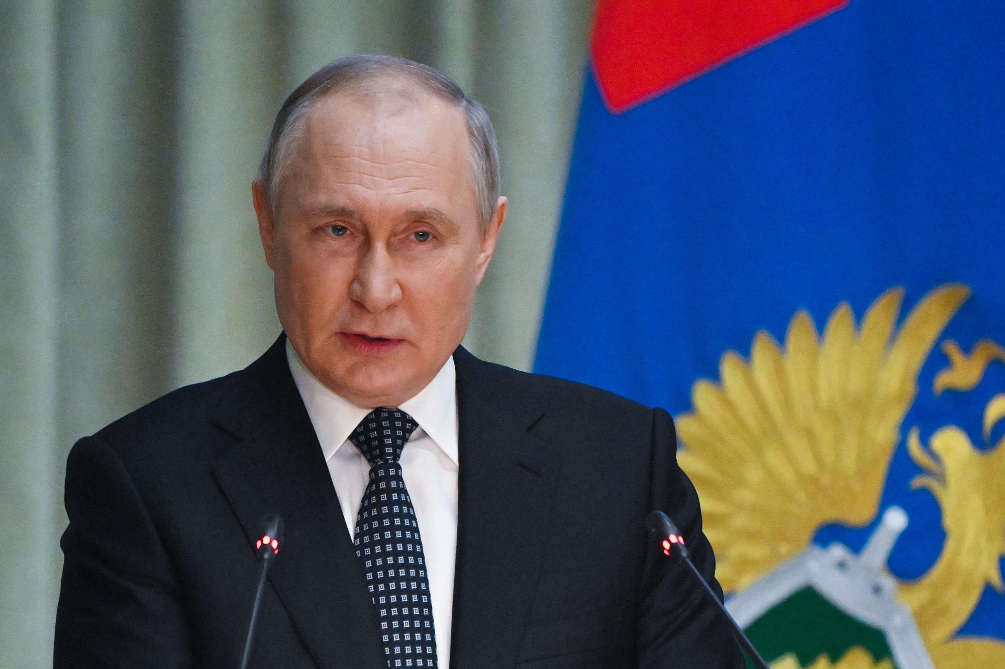 "Putin presto operato per cancro"