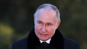 Putin: "Russia a un passo dal vaccino contro il cancro"