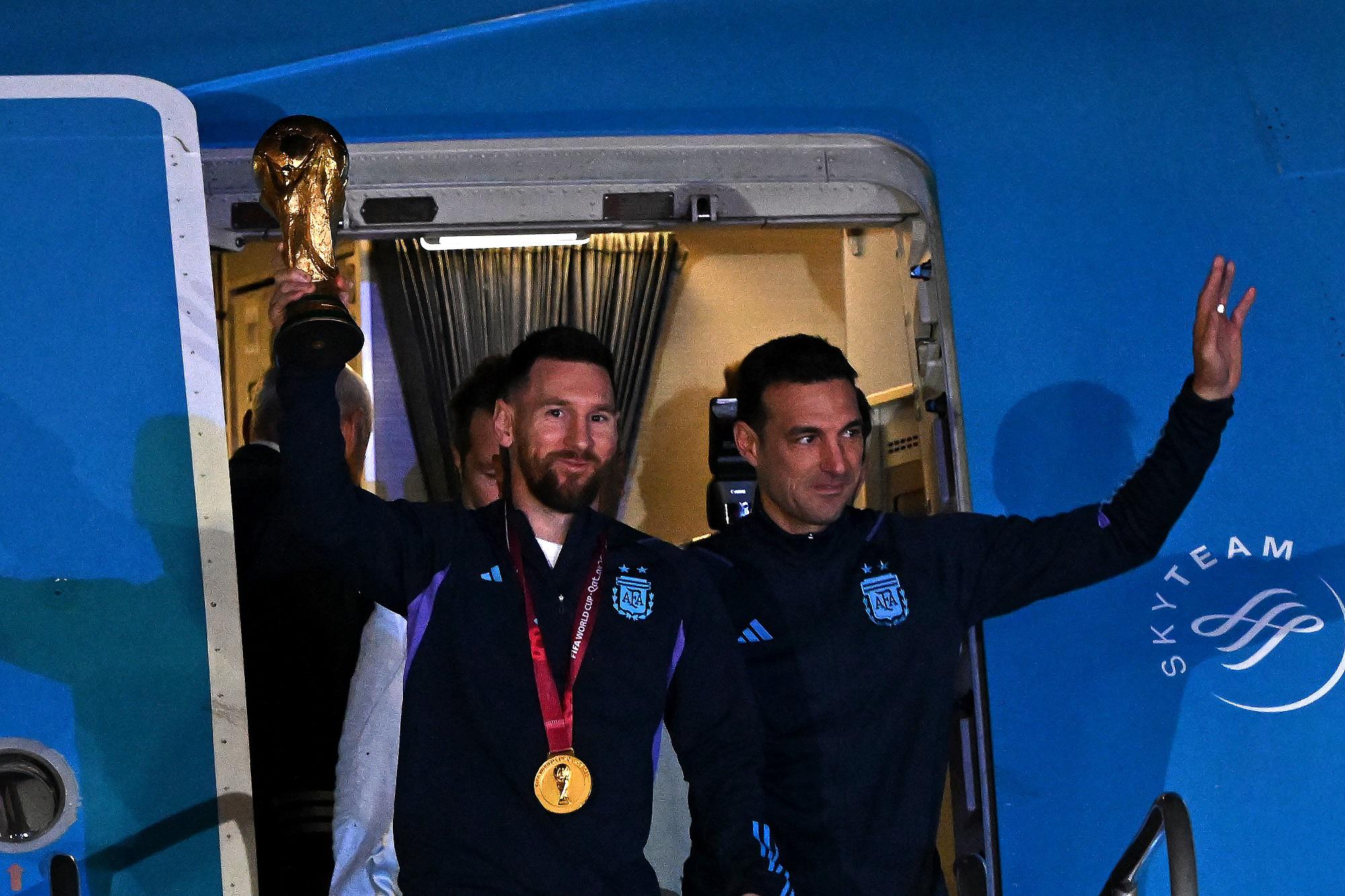 Qatar 2022, l'Argentina campione del mondo è a Buenos Aires: Paese in festa