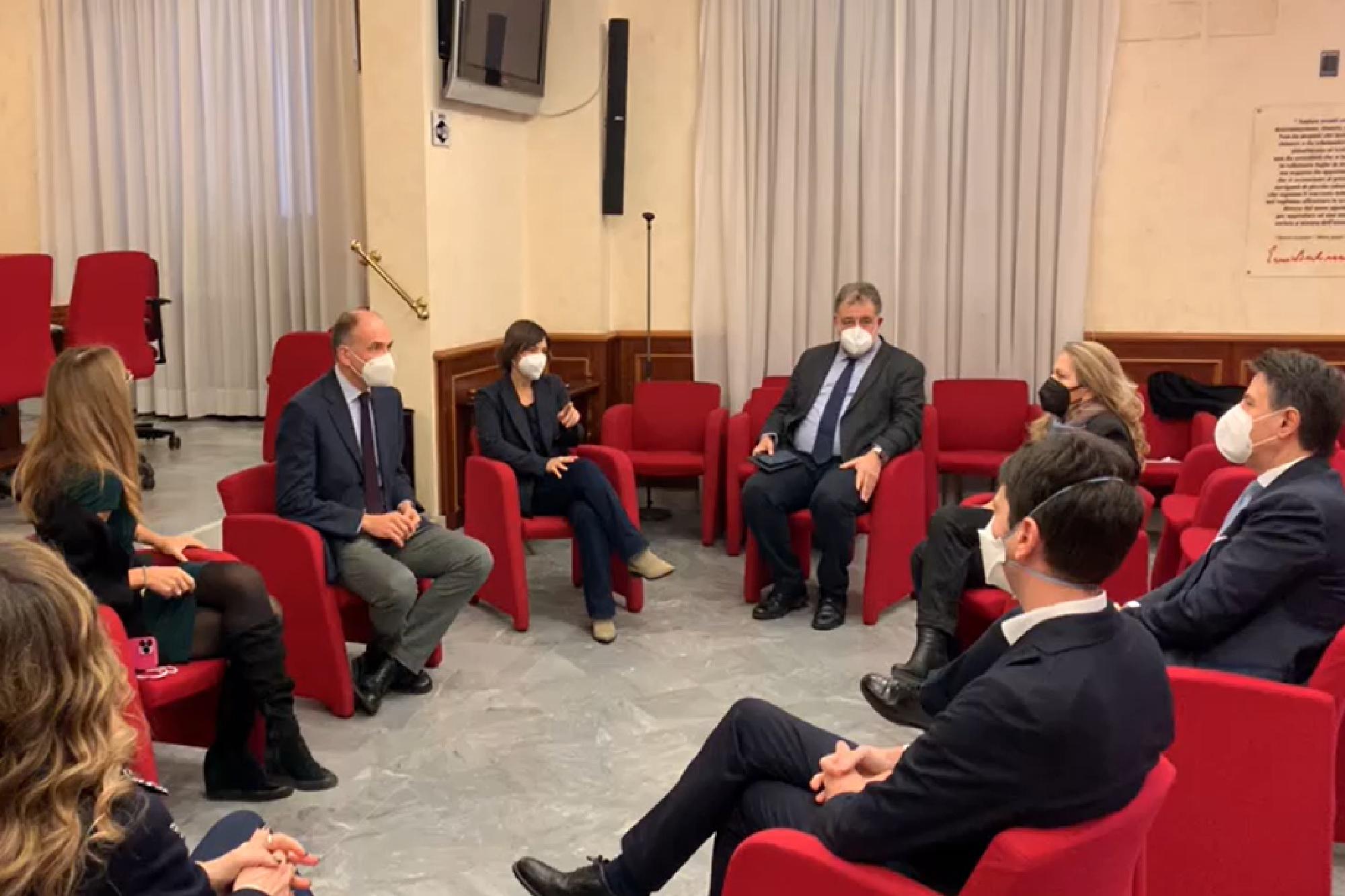 Quirinale, centrosinistra manda in soffitta tavolo: arriva 'brainstorming' a cerchio