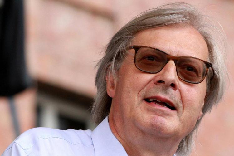 Quirinale, Sgarbi: "Se Draghi va al Colle, nuovo governo con Di Maio e Salvini"