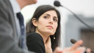 Raggi spacca il M5S: "Incontro con eletti? Vuole dividerci"