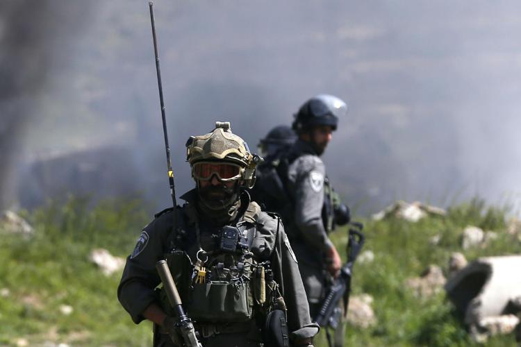 Raid Israele su Gaza, "7 morti tra cui una bambina e 40 feriti"