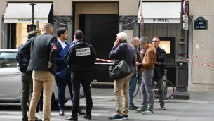 Rapina a mano armata da Chanel nel centro di Parigi