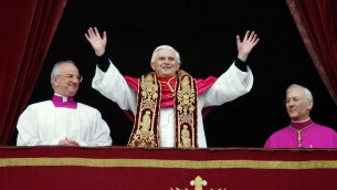 Ratzinger, le sue prime parole da Papa: "Umile lavoratore nella vigna del Signore"