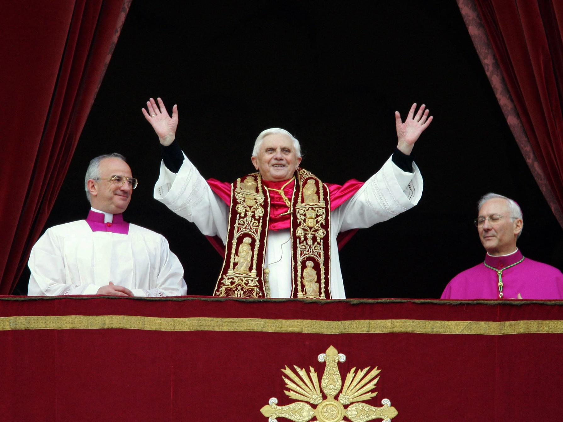 Ratzinger, le sue prime parole da Papa: "Umile lavoratore nella vigna del Signore"