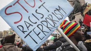 Razzismo, rapporto Amnesty: "Preoccupazione per discorsi d’odio e discriminazioni"