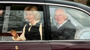 Re Carlo e Camilla, tra poco l'anniversario di matrimonio: ecco come festeggeranno