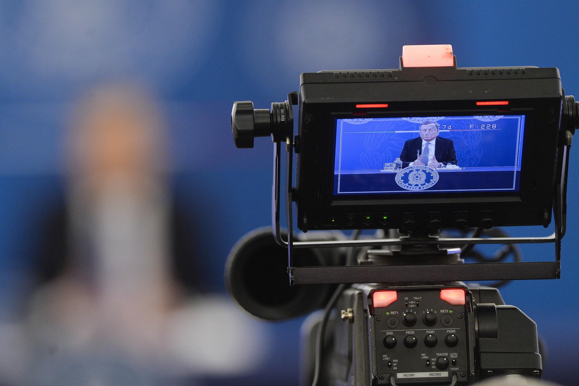 Recovery, Draghi: "Occasione imperdibile di crescita"