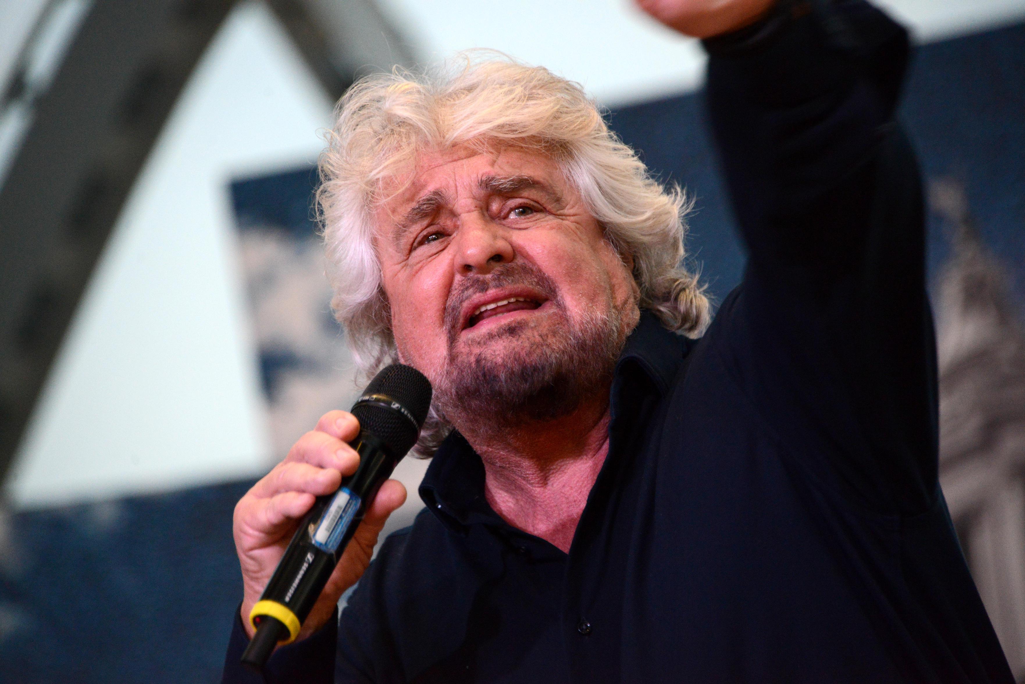 Reddito cittadinanza, Grillo: "Anche per Istat ha funzione redistributiva"