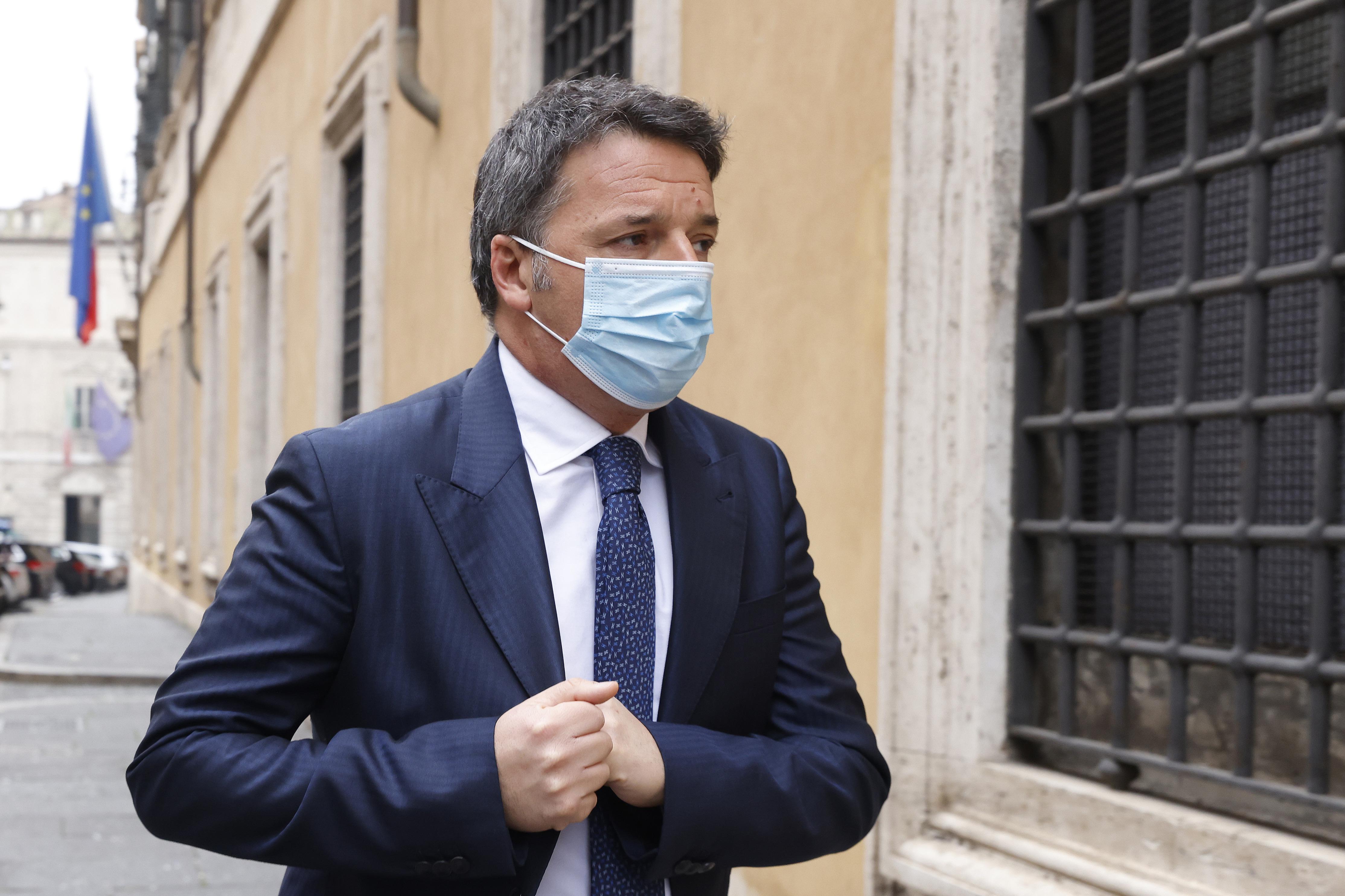 Reddito cittadinanza, Renzi: "Alimenta voto di scambio, allucinante"