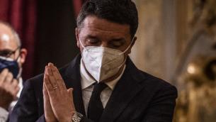 Reddito cittadinanza, Renzi insiste: "Chi di referendum ferisce..