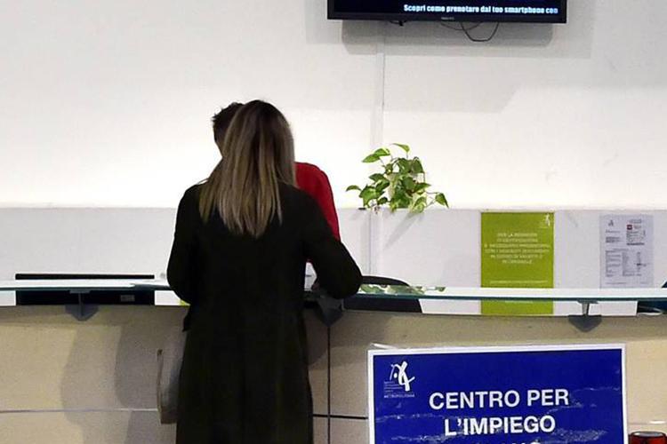 Reddito di cittadinanza, governo proroga navigator