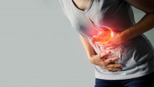 Reflusso, assumere gastroprotettori per anni aumenta del 33% rischio di demenza: lo studio