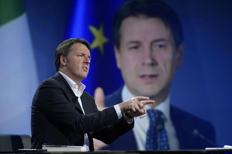 Renzi: "Governo arriva a scadenza o parlamentari M5s devono chiedere il Rdc"