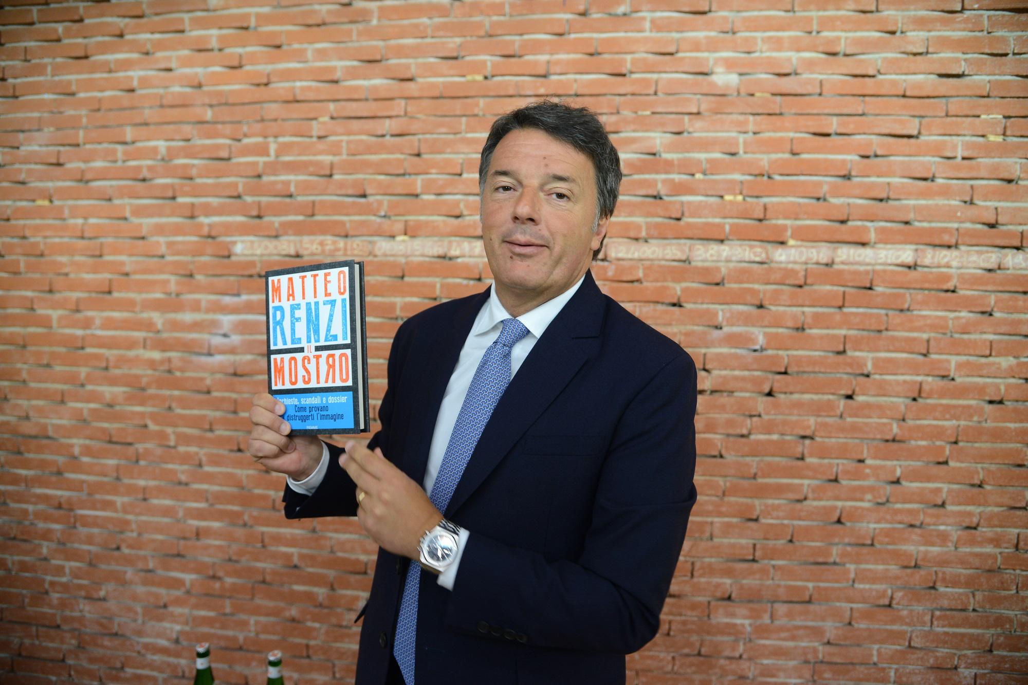Renzi torna alla carica contro i giudici di Firenze: "Li denuncio di nuovo"