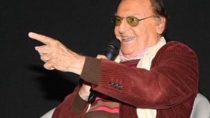 Renzo Arbore: "Invidio i giovani, non si rendono conto del potenziale della tecnologia"