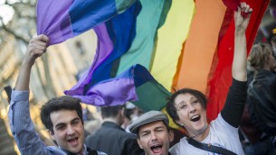 "Retorica anti-Lgbt", Parlamento europeo condanna Italia, Polonia e Ungheria