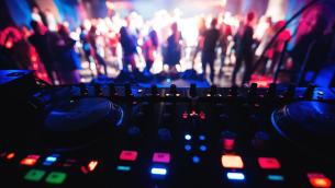 Riapertura discoteche, Speranza: "Si continua con gradualità"